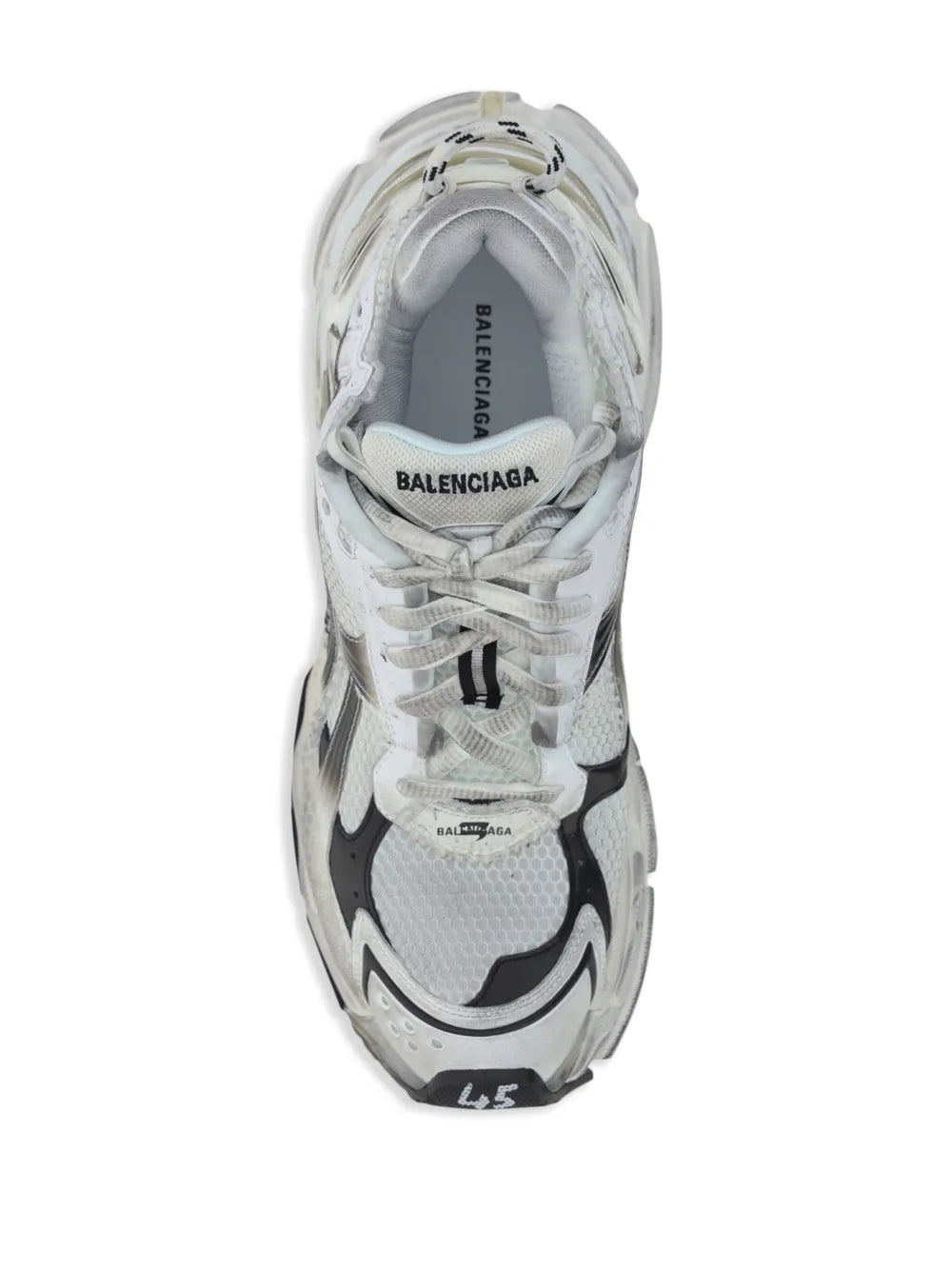 Runner sneakers