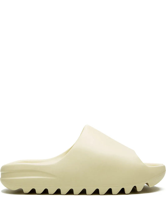 slides Yeezy