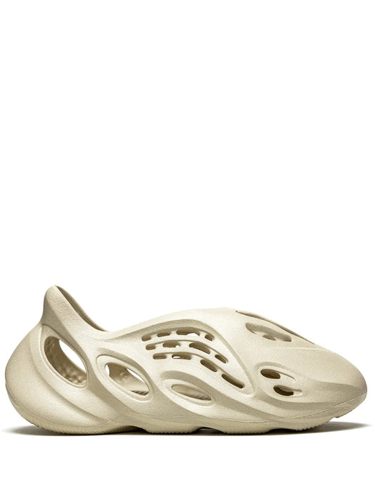 Sneakers YEEZY Foam Runner Sand