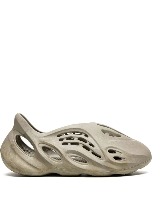 Sneakers YEEZY Foam Runner Stone Sage